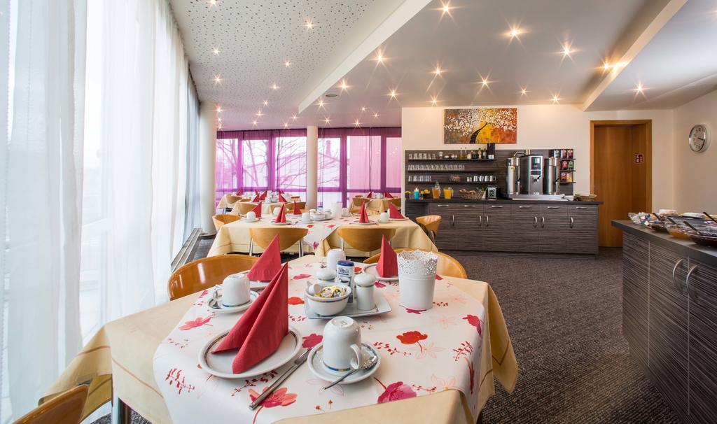 Groß-Zimmern Hotel An Der Waldstrasse מראה חיצוני תמונה